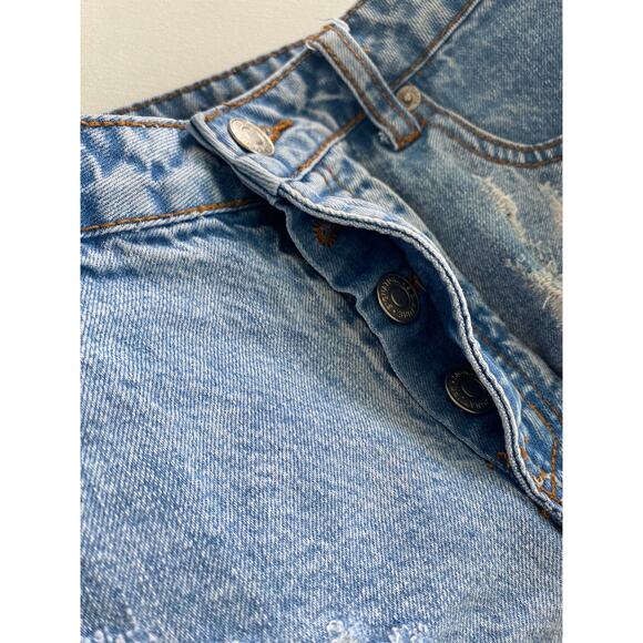 NIKKIBEACHHOUSE CUT OFF DENIM SHORTS SIZE MEDIUM - Picture 6 of 11